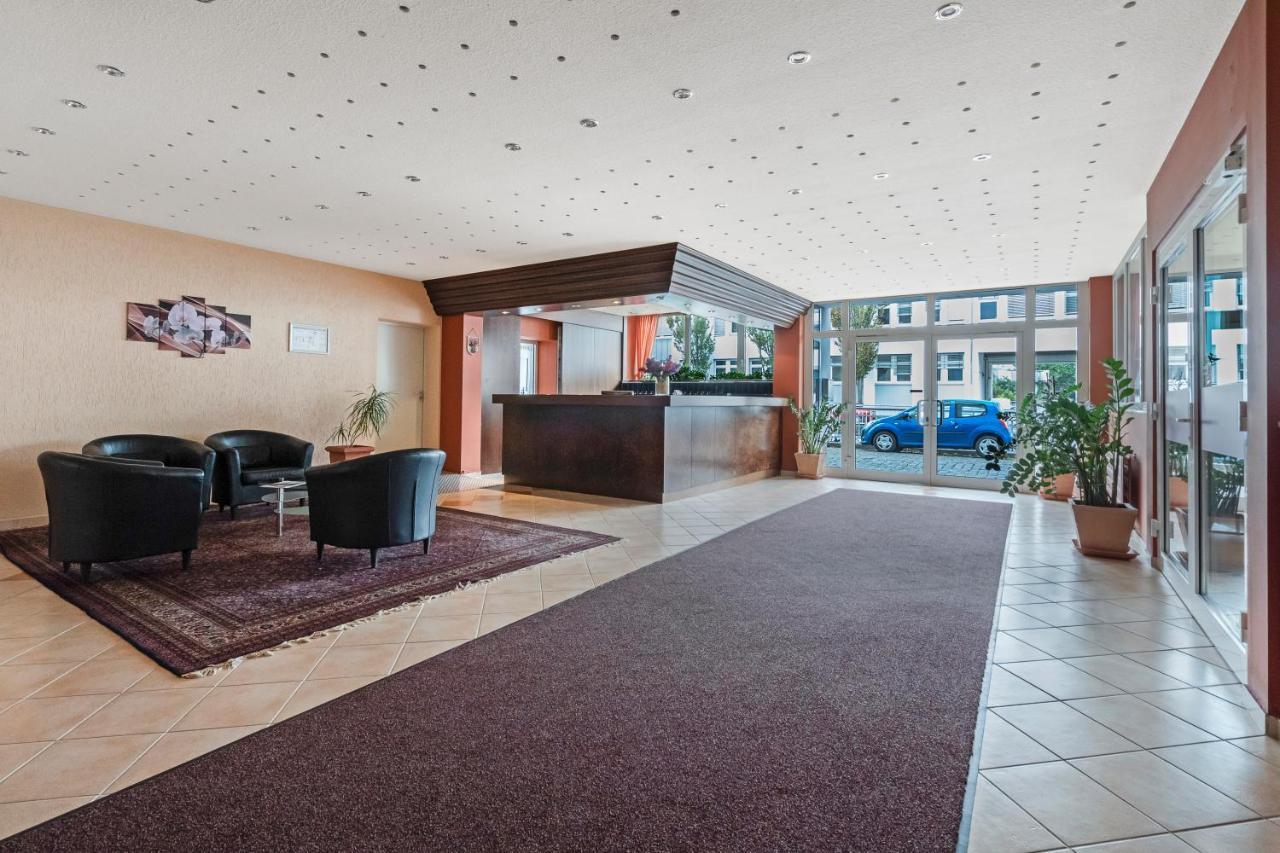 Hotel Imota Нойвид Экстерьер фото